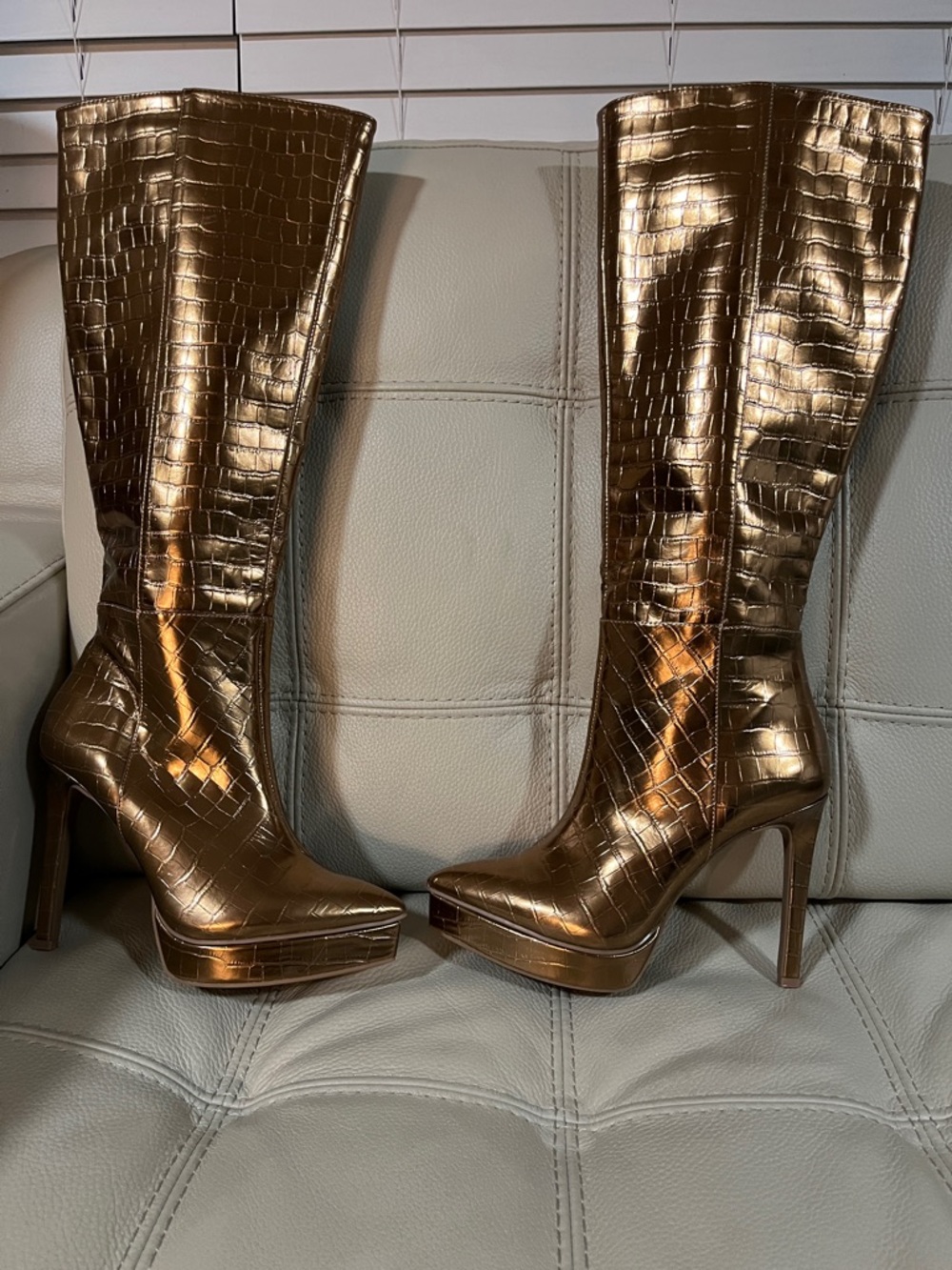 Thalia Sodi Jessy Metallic Bronze Croc-Embossed Over-the-Knee Boots stiletto’s